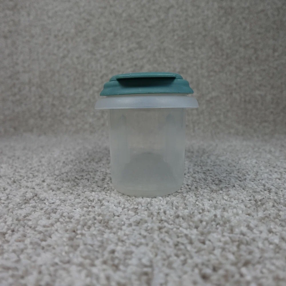 Anchor Hocking 1.5 Quart Food Storage Container Teal Flip Top Lid Clear Plastic‎